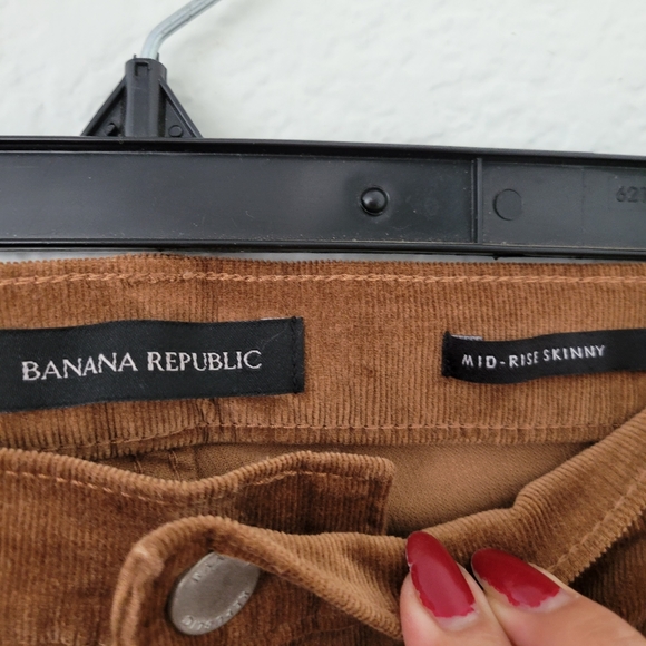 Banana Republic Corduroy Mid Rise Skinny Pants - Picture 10 of 10